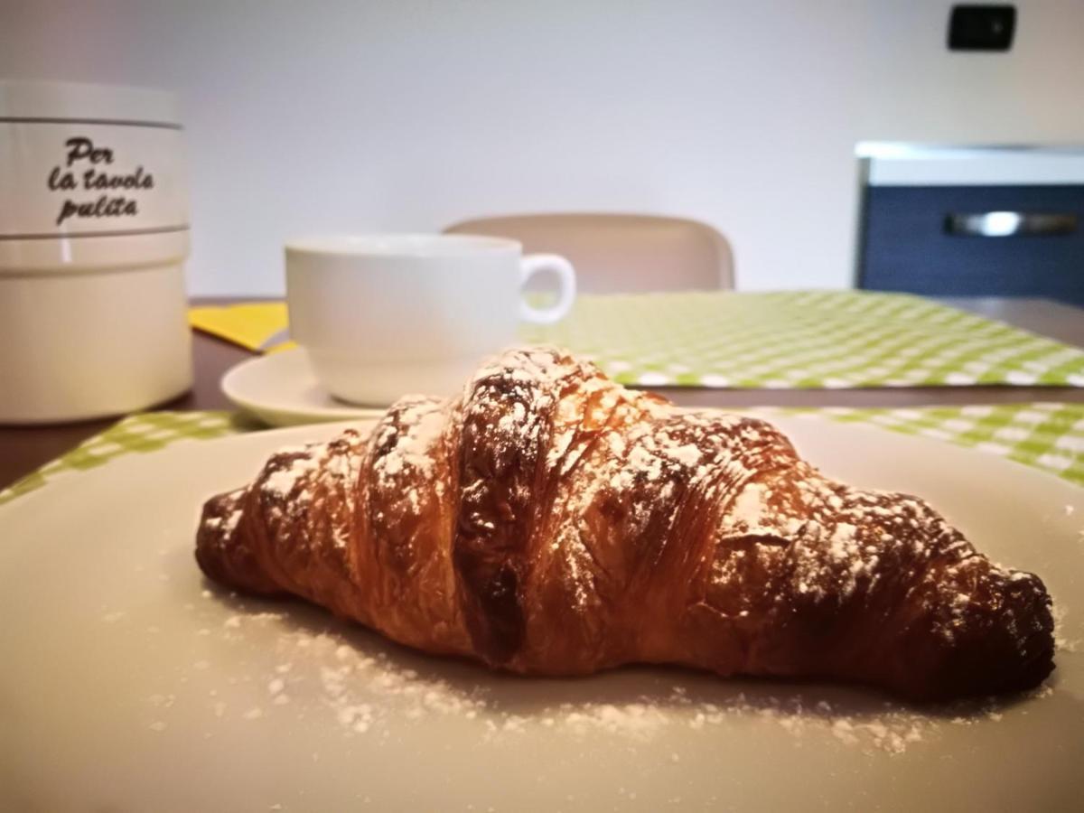 Villa Cameras Room And Breakfast 모리 외부 사진