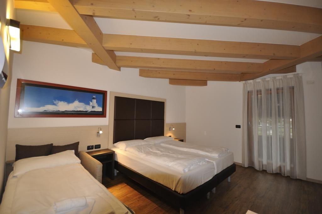 Villa Cameras Room And Breakfast 모리 객실 사진