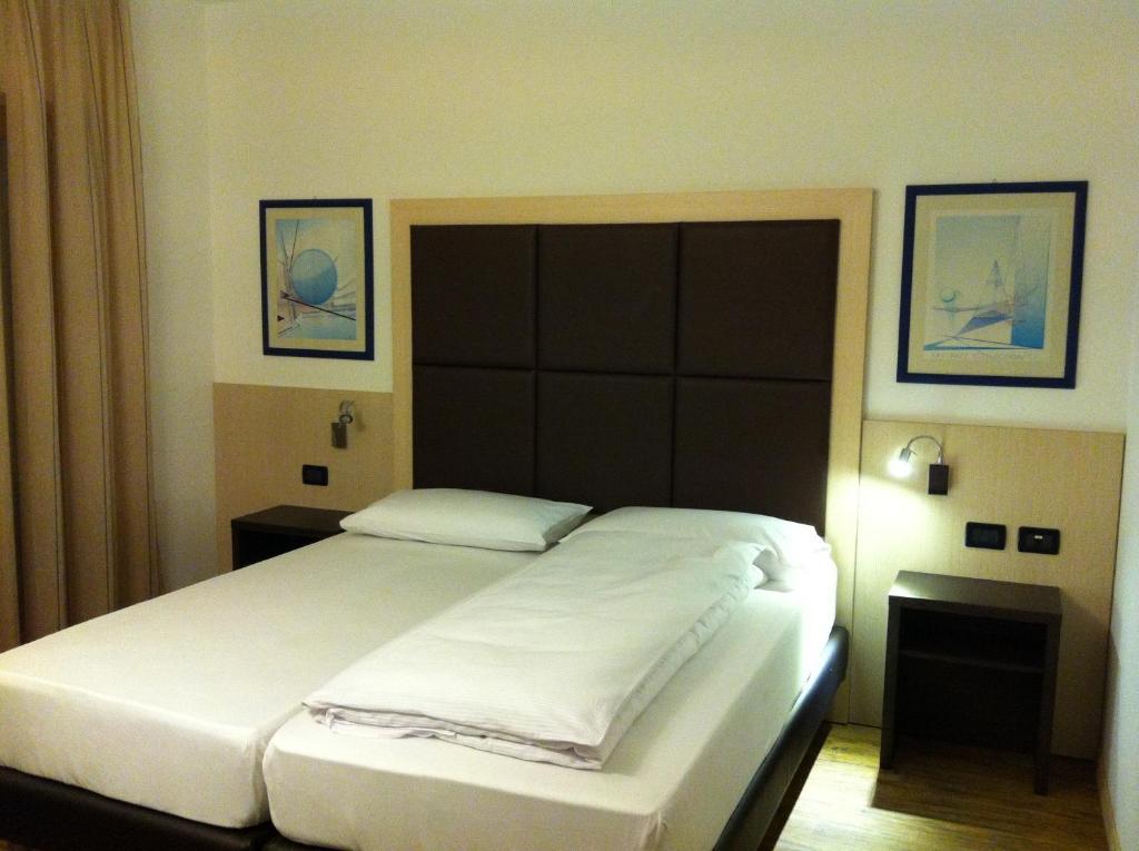 Villa Cameras Room And Breakfast 모리 객실 사진