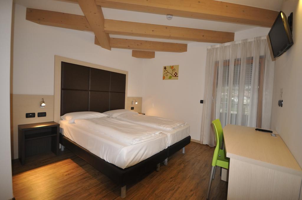 Villa Cameras Room And Breakfast 모리 외부 사진