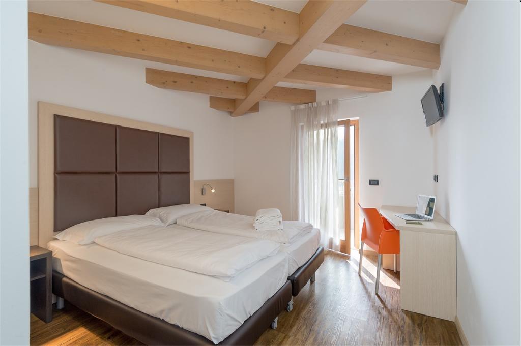Villa Cameras Room And Breakfast 모리 외부 사진