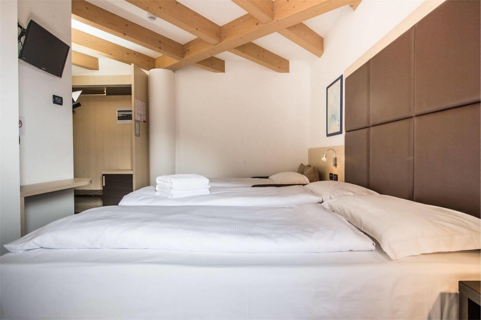 Villa Cameras Room And Breakfast 모리 외부 사진