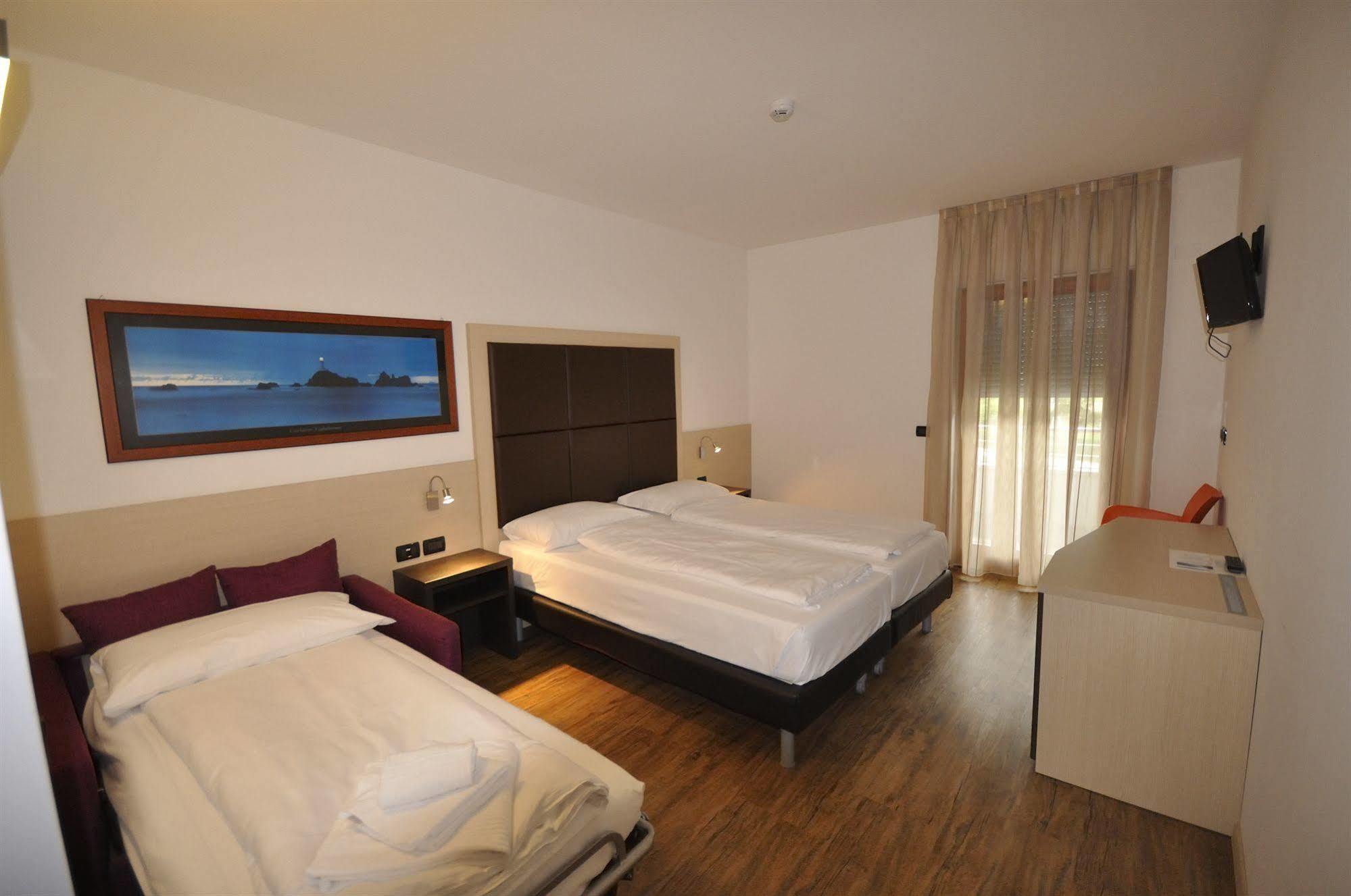 Villa Cameras Room And Breakfast 모리 외부 사진